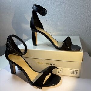 Marc Fisher Kalli Black Suede Leather Ankle Strap Block Heels w Box size 5M